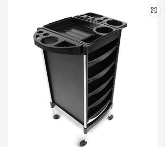 Помошник парикмахера