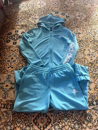 Продам костюм