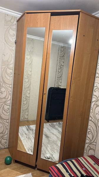 Отдам бесплатно разобрать и забрать самому шкаф
