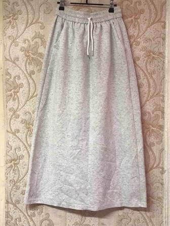 Продам юбки джинсовую и спортивную