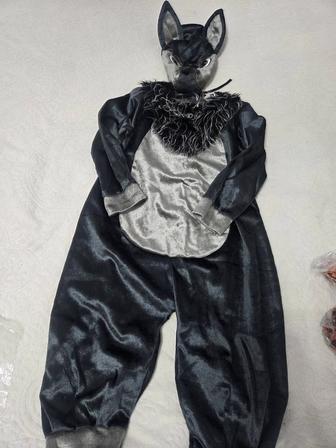 Воле костюм