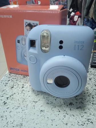 Продам instax mini 12