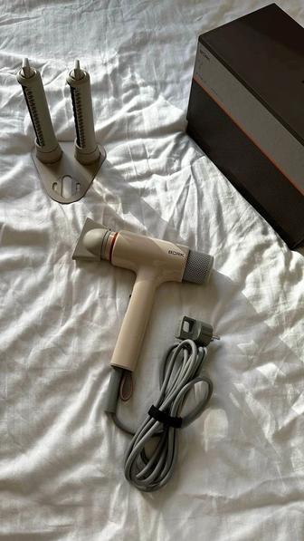 Bork стайлер-фен