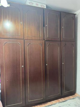 Продам спальный гарнитур
