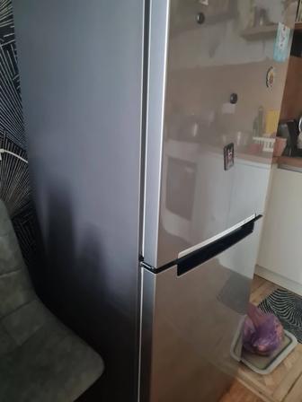 Холодильник samsung