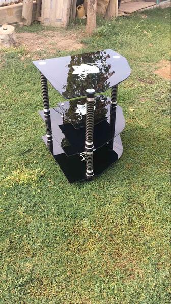 Продам тумбу под телевизор