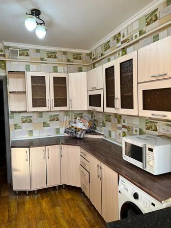Срочно продаю кухонный гарнитур