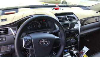 Накидка на панель Камри 50