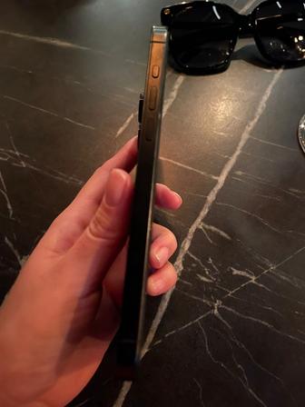 Продам iPhone 15 pro max 256 gb, eSIM