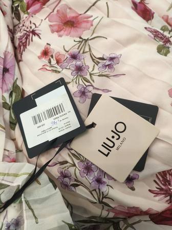 Продам платье LIU JO 44-46 размер