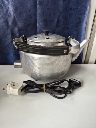 Чайник электрический советский.