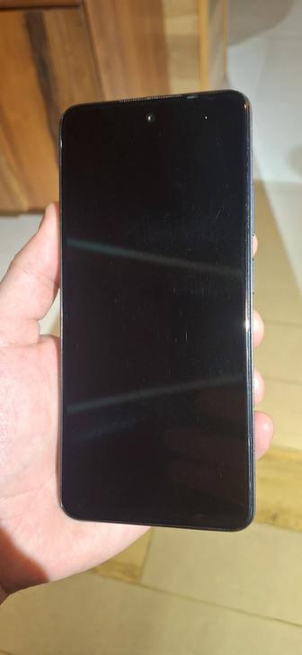 Продам смартфон Infinix smart 8. 64гб.