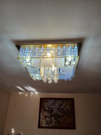 Люстра в зал