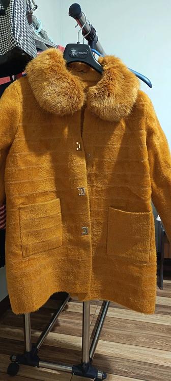 Горчично желтое пальто. Хорошее состояние.