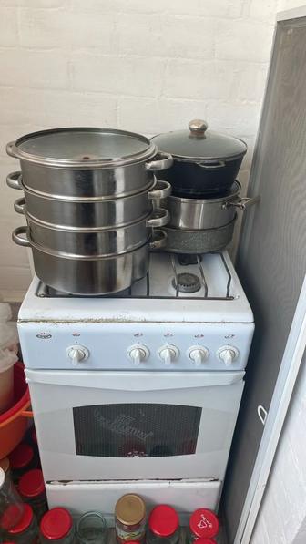 Продам б/у газовую плиту
