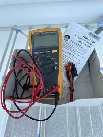 Продам мультиметр Fluke б/у