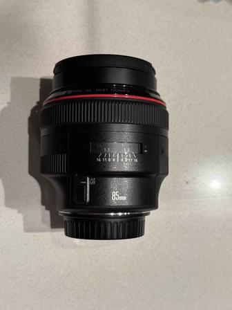 Canon EF 85mm f/1.2L II USM L-СЕРИИ ПОРТРЕТНЫЙ ПРОФЕССИОНАЛЬНЫЙ ОБЪЕКТИВ