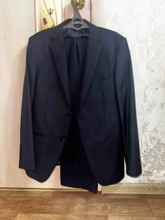 Продам костюм