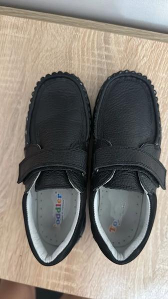 Продам детские туфли/мокасины