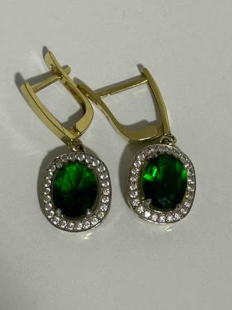 Продам золотые серьги