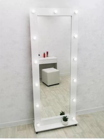 Продам зеркало с подсветкой