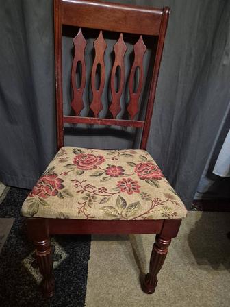 Мягкие стулья