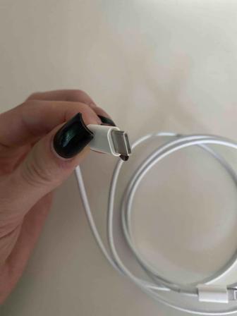 Продам оригинальный шнур на IPhone
