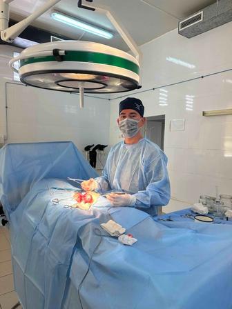 Хирург. Уролог.