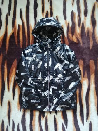 Демисезонная куртка на девочку