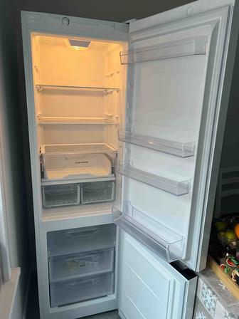Продам. Холодильник