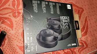 Наушники беспроводные продам jbl оригинал в хорошем состоянии