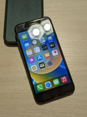 Продам iPhone 8 64gb, jet black