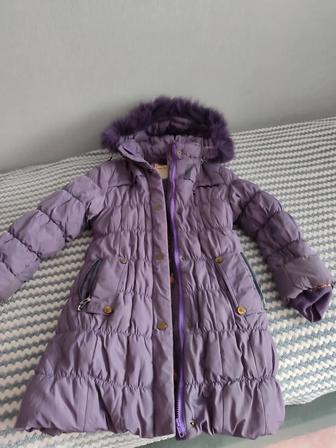 Продам куртки на девочку