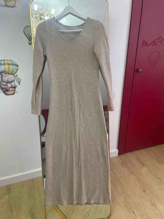 Продам платье трикотажное