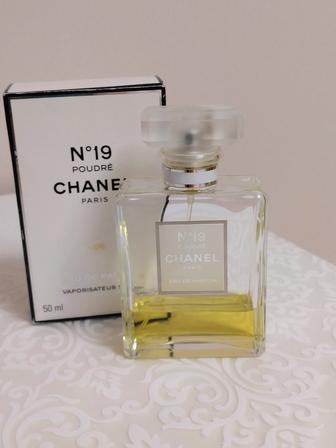 Продам парфюм Chanel 19 оригинал