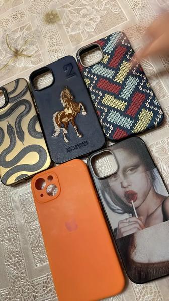 Чехлы на IPhone 13