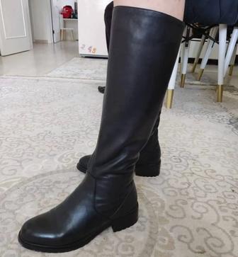 Продам сапоги женские кожанные натуралка