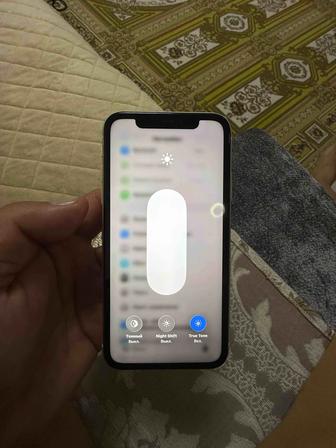 Продам айфон 11 на 128