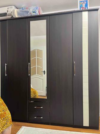 Шифоньер коричневый