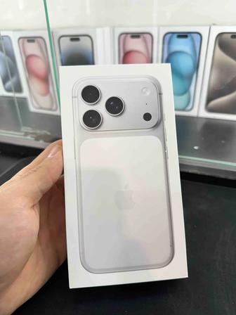 17 про 256 белый