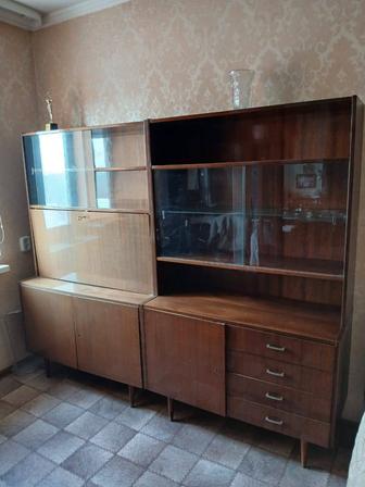 Отдаём советский шкаф