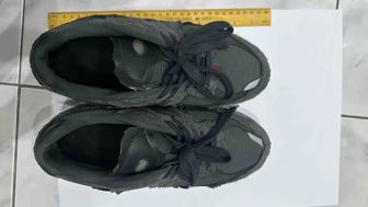 Продам кроссовки New Balance 2002 мужские размер 42.5 EU