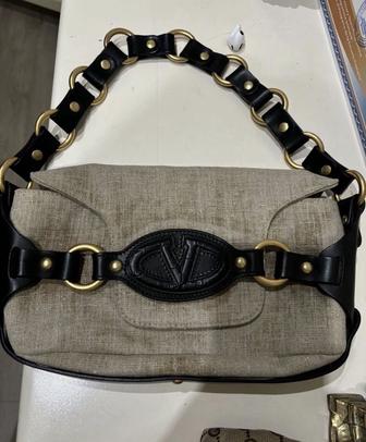 Продам сумку Valentino