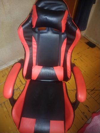 Продам игровое компьютерное кресло