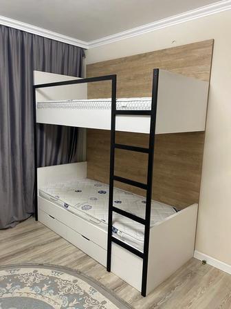 Двухъярусная кровать