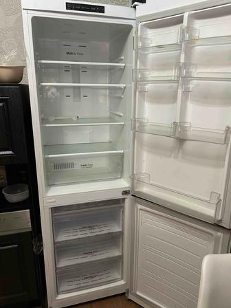Продам холодильник LG