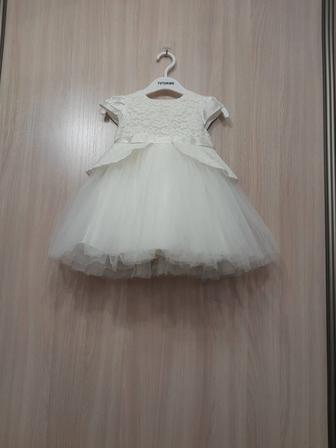 Продам платье для девочки на 1год на тусау кесу, тусау кесер