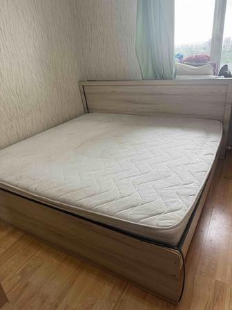 Двухспальный кровать
