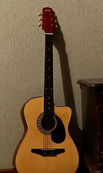 Продам гитару