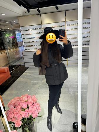 Продам зимнюю куртку Calvin Klein